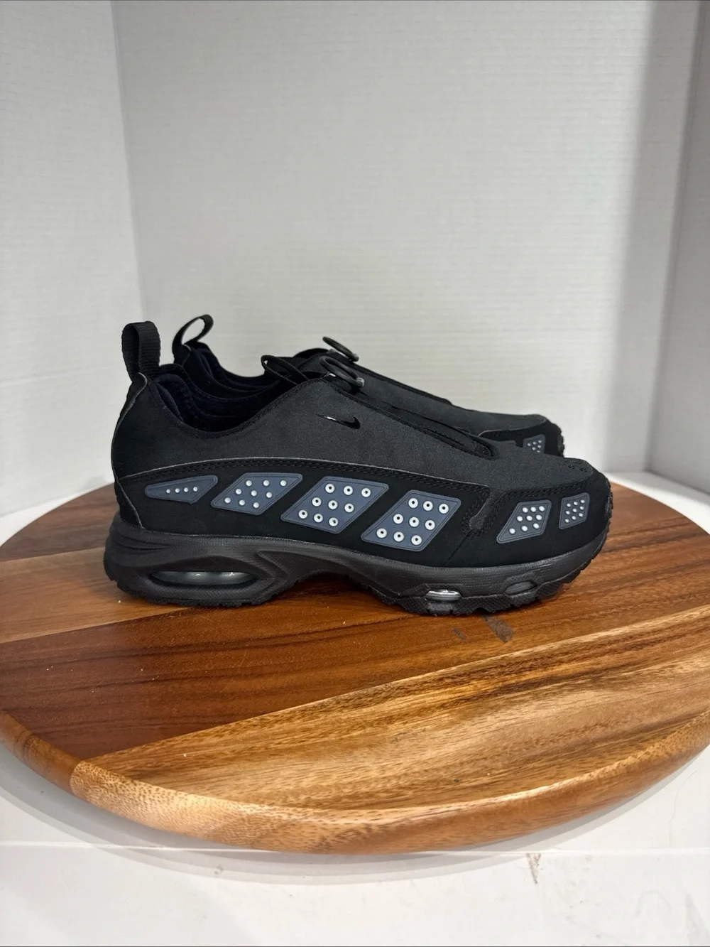 Nike Air Max SNDR Women's Size 8.5  Black Zip Sneakers FZ2068-001 NEW NO BOX